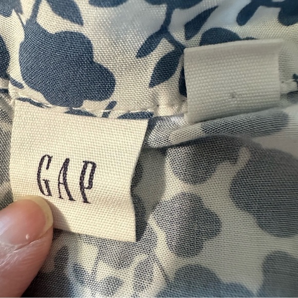 GAP Gray and Blue Short Sleeve Relaxed Blouse - Picture 3 of 4